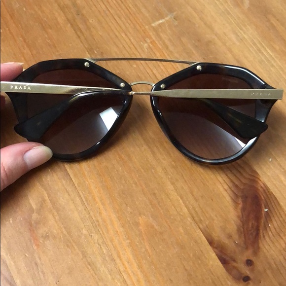 Prada tortoise aviator sunglasses - Picture 7 of 7